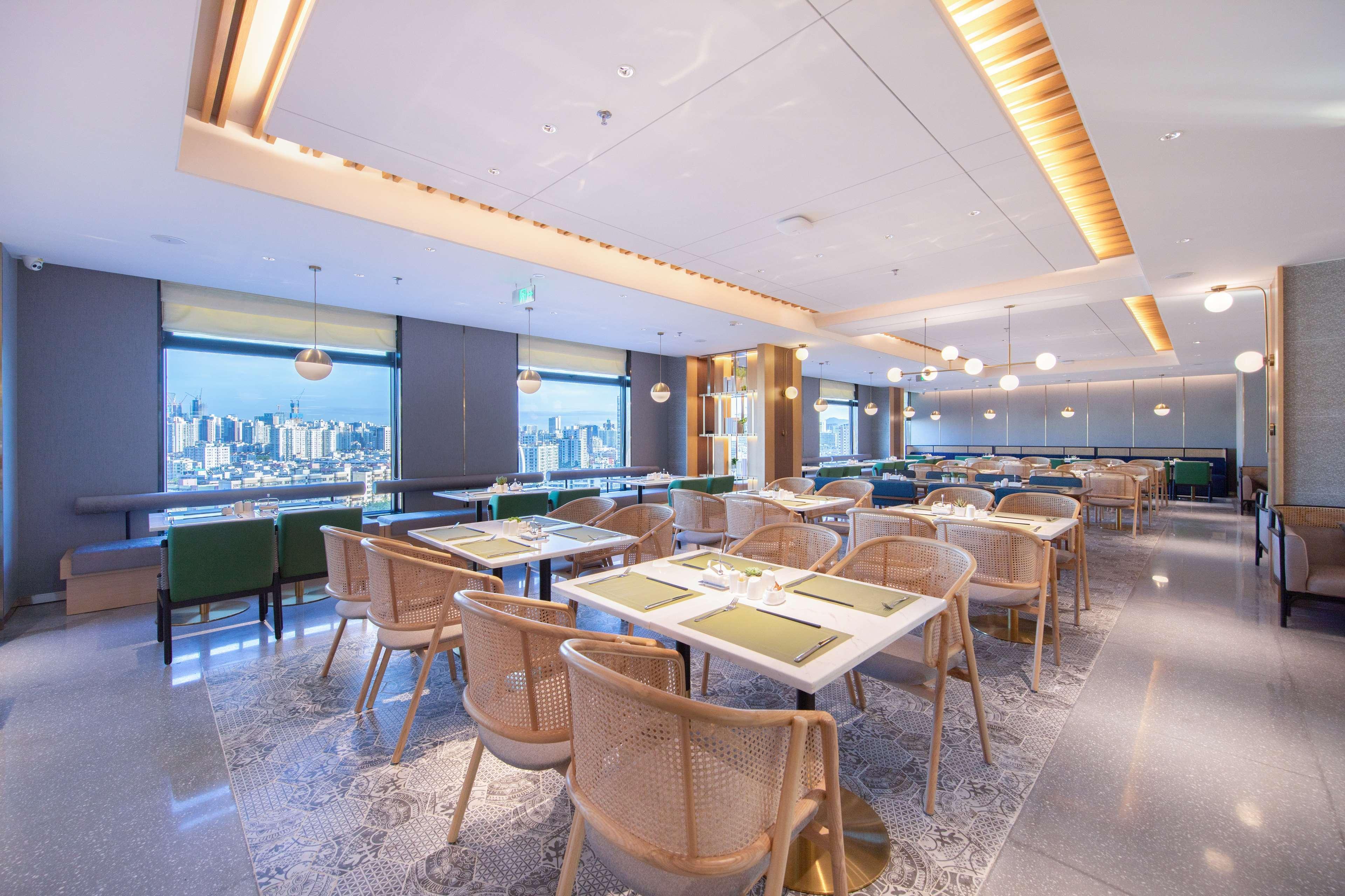 Hilton Garden Inn Shenzhen Nanshan Avenue Exterior photo